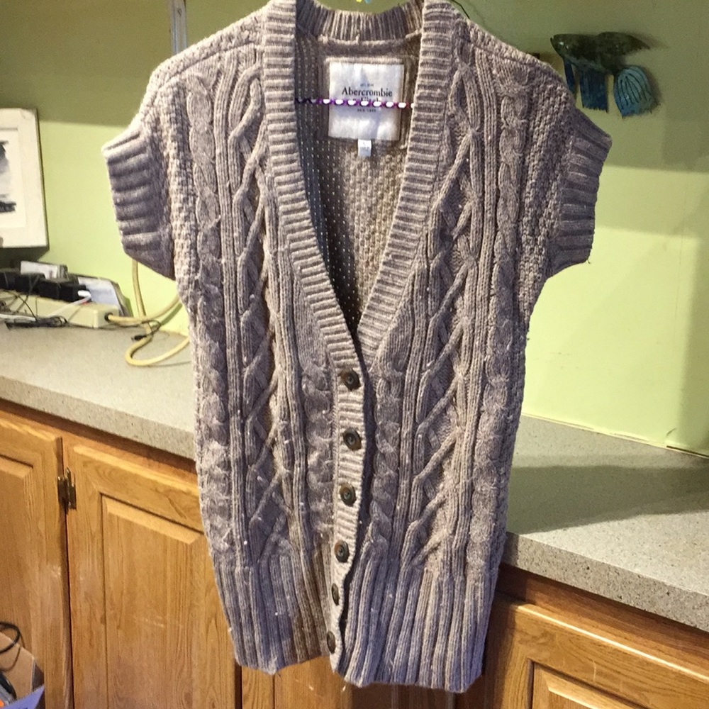 Sweater vest